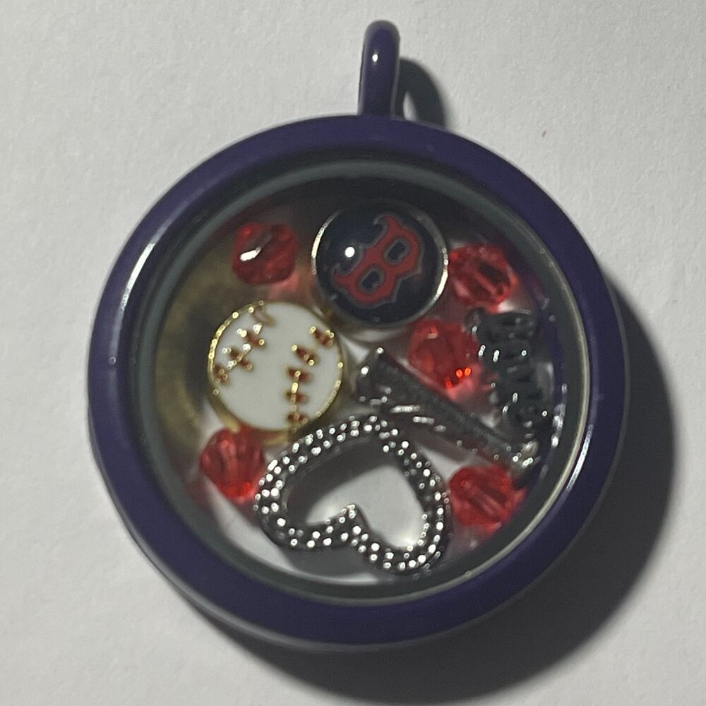 Boston Red Sox MLB Memory Charm Locket w/ 22 IN chain NEW